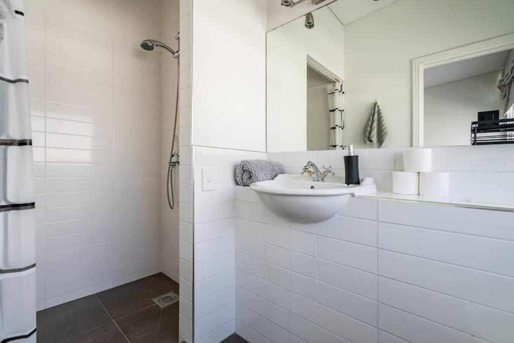 Spacious Penthouse With Spectacular Harbour Views! Auckland Exteriör bild